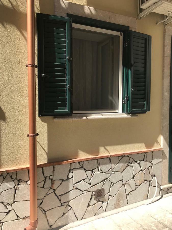 Largo Cannizzaro Apartments Mazzeo Exterior foto